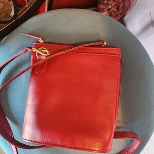 SCULLY ~ Crossbody Bag Purse ~ RED Leather ~ Gold Metal Hardware ~ BEAUTIFUL